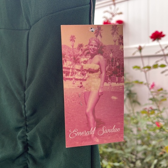 Emerald Sundae - Juniors' Notch-Neck Slit-Front Gown - Large - Picture 13 of 16